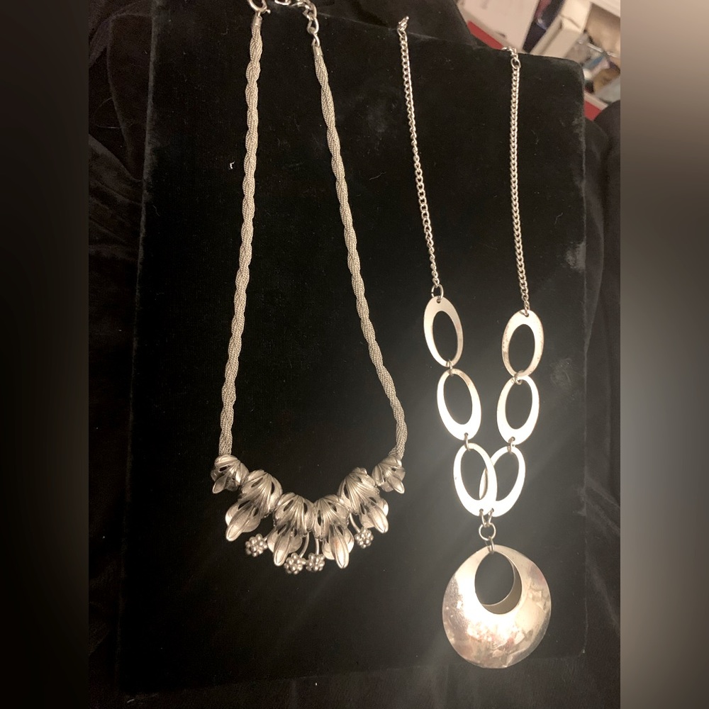 COPY - 🔥Bundle of 2 Silver Tone Ladies Necklaces